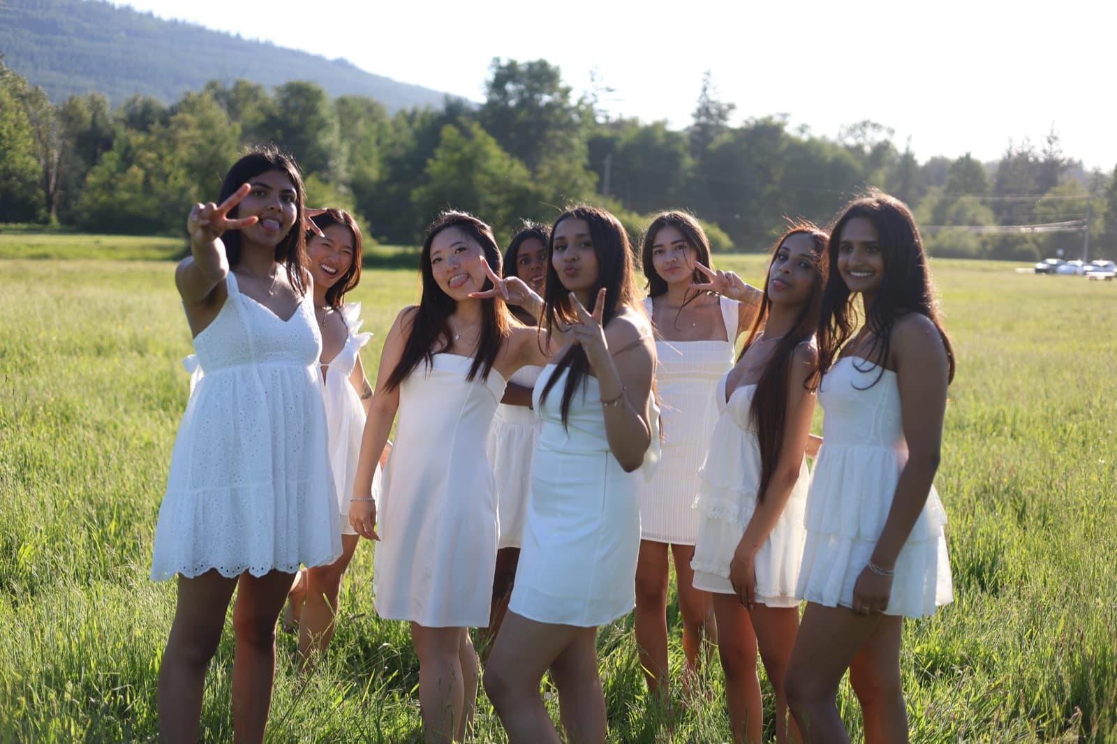 Senior session, wide frame